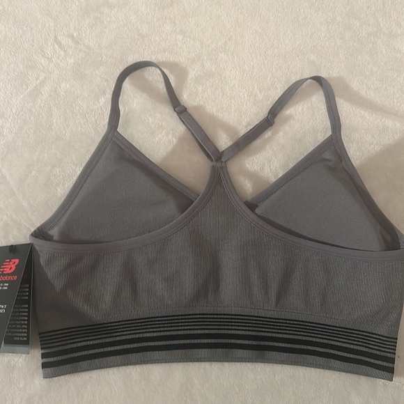 New Balance Active Top Size XL - Picture 3 of 5